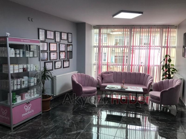 Nur Tarakçı Güzellik Salonu Akyazı'da güzellik sektöründe hizmete başladı!