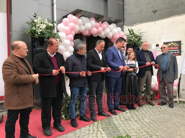 Nur Tarakçı Güzellik Salonu Akyazı'da güzellik sektöründe hizmete başladı!