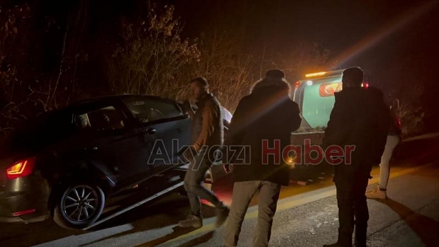 Akyazıda başlayan kovalamaca Hendekte kazayla noktalandı