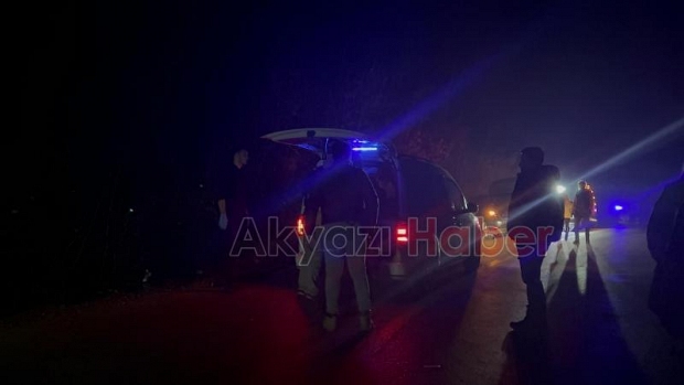 Akyazıda başlayan kovalamaca Hendekte kazayla noktalandı