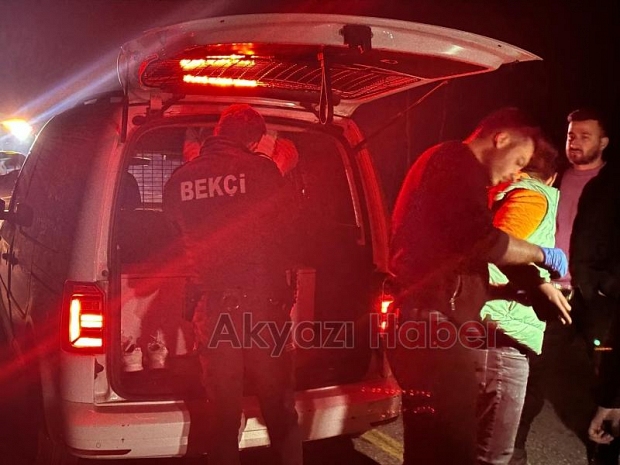 Akyazıda başlayan kovalamaca Hendekte kazayla noktalandı
