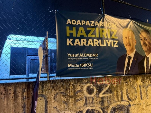 Ayhan'ın pankartlarını yırttılar