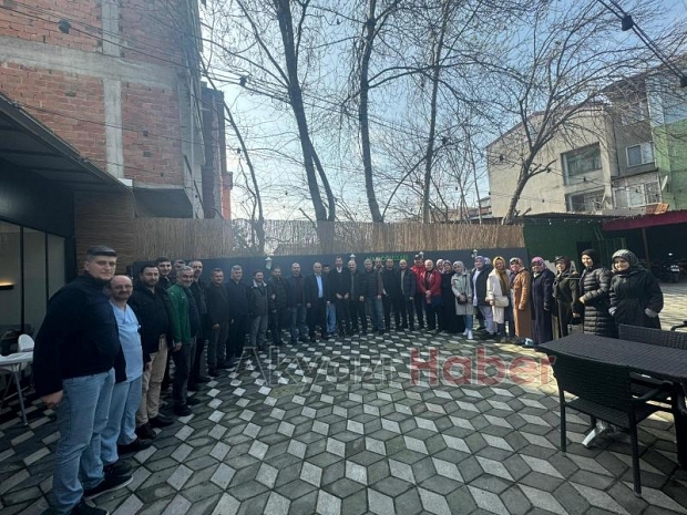 Öz Sağlık İş Sendikası üyeleri ile sendika yönetimi toplantı yaptı