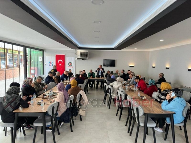 Öz Sağlık İş Sendikası üyeleri ile sendika yönetimi toplantı yaptı