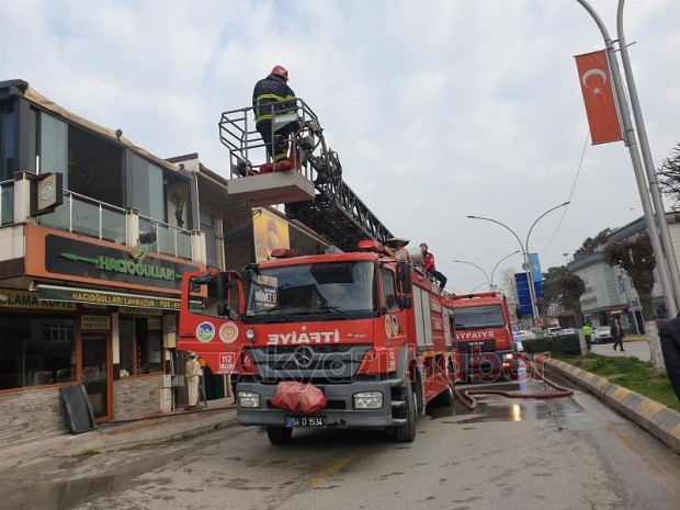 Hacıoğulları restoranda yangın bir ve ikinci katta hasar oluştu