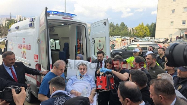 Mustafa Destici kazada yaralandı