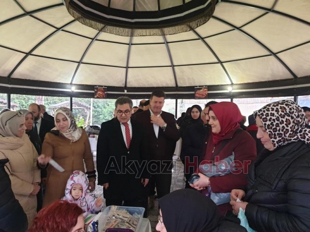 Akyazı Halk Eğitim Merkezi Kermesine Yoğun İlgi