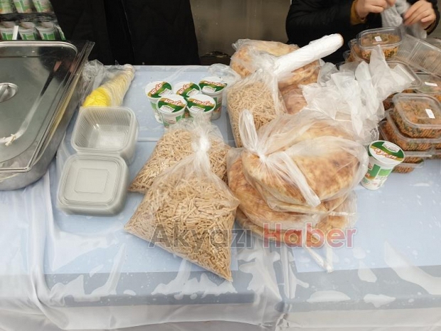 Akyazı Halk Eğitim Merkezi Kermesine Yoğun İlgi