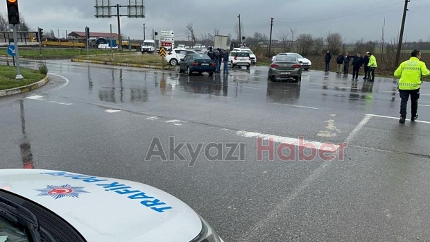Kırmızı ışık ihlali kazaya neden oldu: 2 yaralı