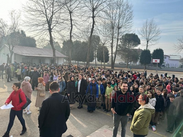 Akyazı Gençlik Derneği'nden çocukları mutlu eden etkinlik