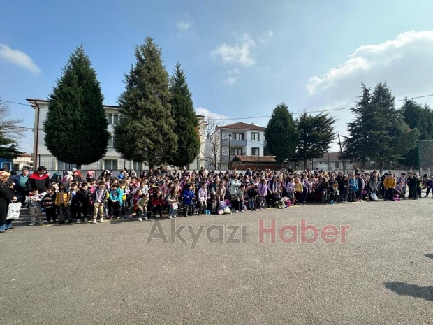 Akyazı Gençlik Derneği'nden çocukları mutlu eden etkinlik