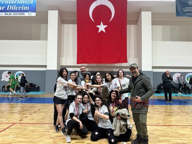Akyazı'da futsal maçları nefesleri kesti