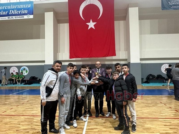 Akyazı'da futsal maçları nefesleri kesti