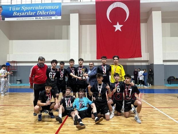 Akyazı'da futsal maçları nefesleri kesti