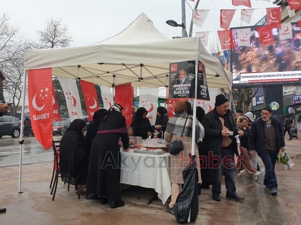 Saadet Partisi Başkan adayı Şeref Tan ve milletvekili vatandaşlarla buluştu