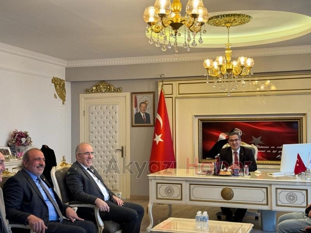 Saadet Partisi Başkan adayı Şeref Tan ve milletvekili vatandaşlarla buluştu