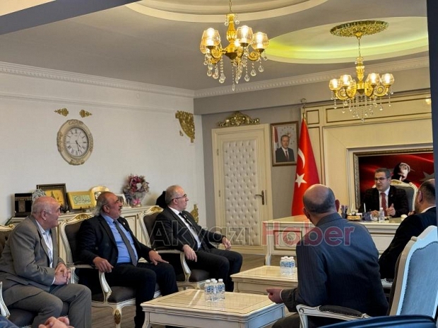 Saadet Partisi Başkan adayı Şeref Tan ve milletvekili vatandaşlarla buluştu