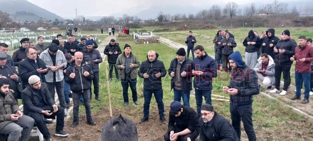Enver Azdal defnedildi