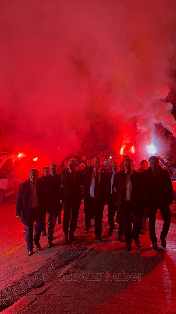 Osman Karaoğlan'dan Taşyatak'a 200 araçlık konvoyla seçim ziyareti