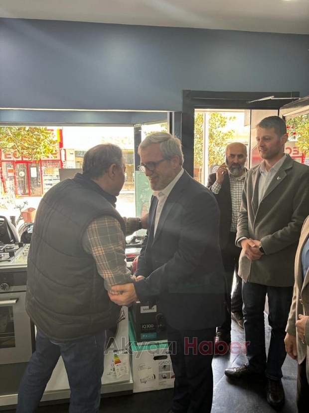 Hasan Akcan esnaf ve vatandaşın Ramazan ayını kutladı