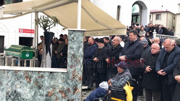Halit Becit Dualarla Son Yolculuğuna Uğurlandı