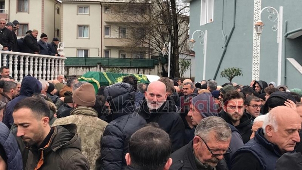Halit Becit Dualarla Son Yolculuğuna Uğurlandı