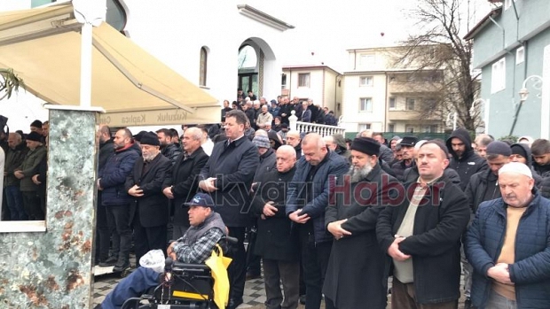 Halit Becit Dualarla Son Yolculuğuna Uğurlandı