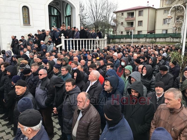 Halit Becit Dualarla Son Yolculuğuna Uğurlandı