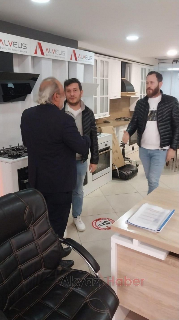 Şeref Tan Yani Cami esnafını ziyaret edip projelerini anlattı