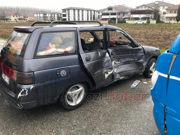 Ömercikler Mahallesi'nde Kaza 3 Yaralı 