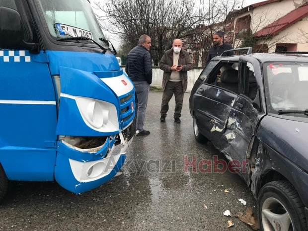 Ömercikler Mahallesi'nde Kaza 3 Yaralı 