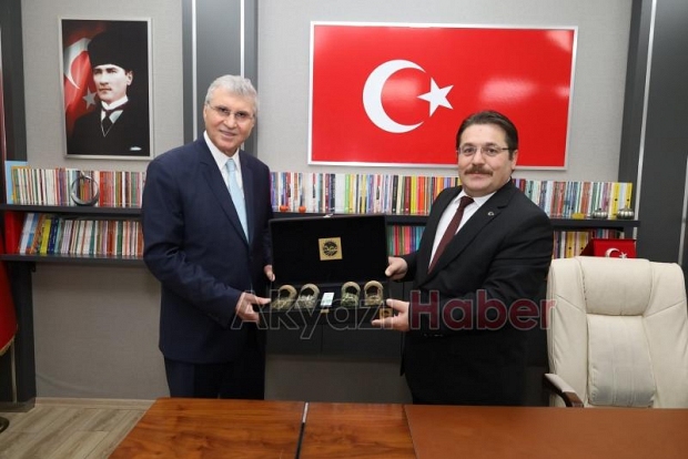 Ekrem Yüce veda ziyaretlerine başladı