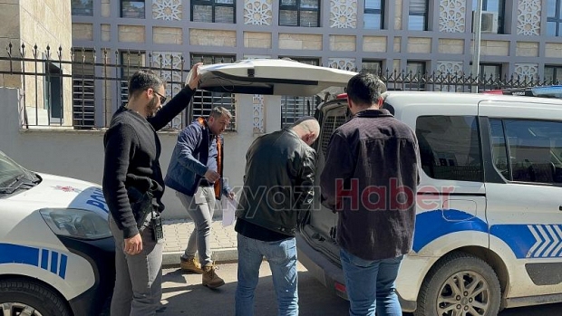 Akyazı'da aranan 2 şahıs yakalandı.