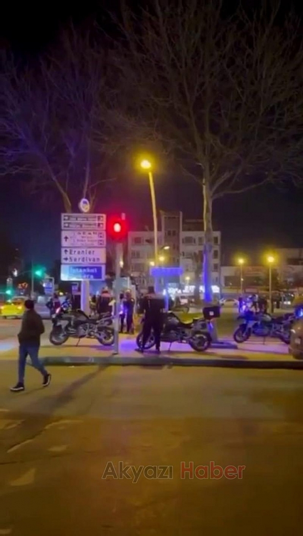 Gar Meydanında iki grup birbirine girdi