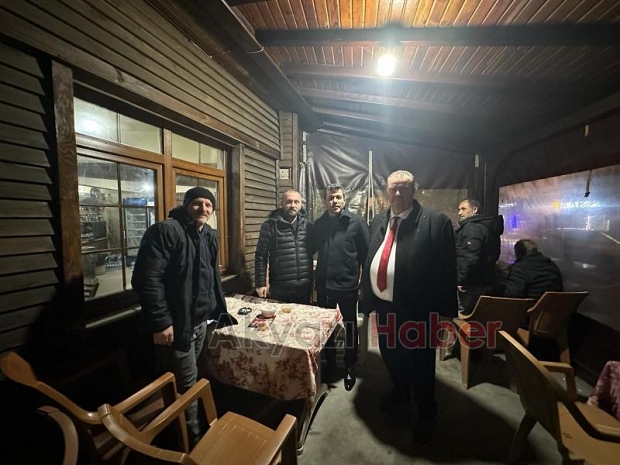 Muhsin Yazıcıoğlu için Akyazıda lokma dağıtıldı