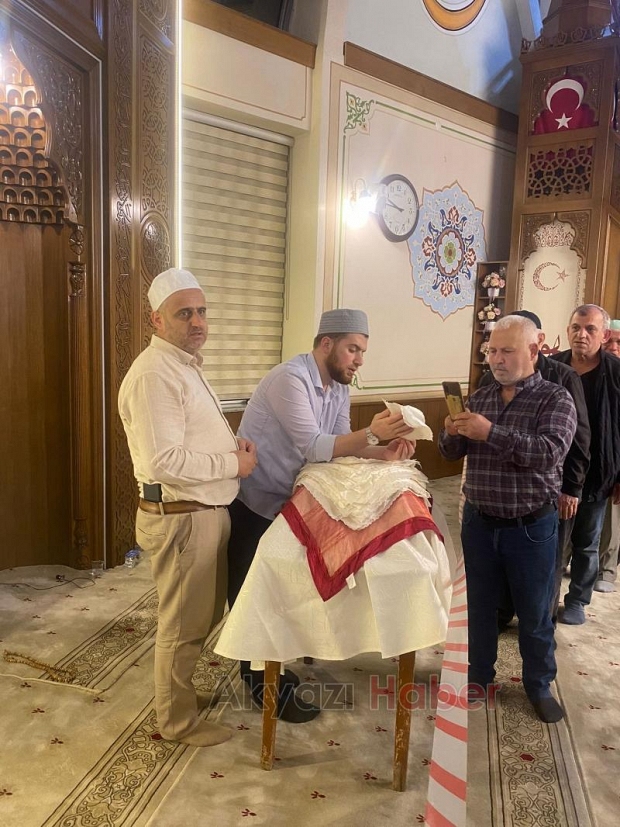 Sakal-ı Şerif Akşemseddin Camiinde Ziyarete açıldı