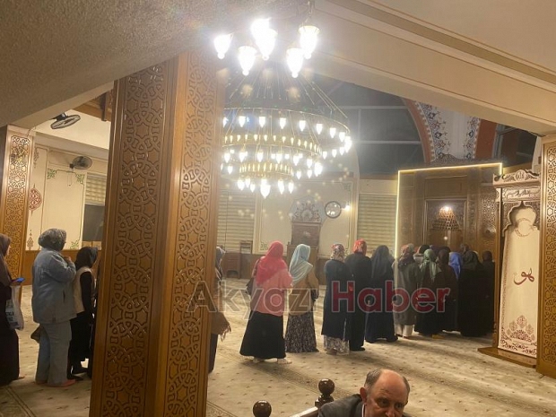 Sakal-ı Şerif Akşemseddin Camiinde Ziyarete açıldı