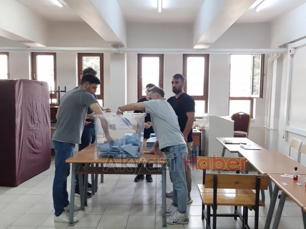 Sandıklar kapandı, oy sayımına geçildi