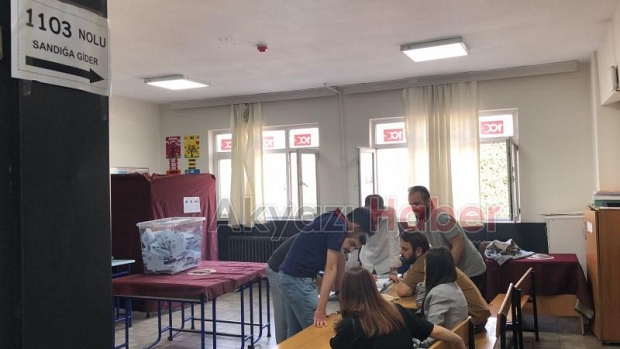 Sandıklar kapandı, oy sayımına geçildi