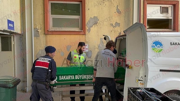 Konteynerde kalan şoför ölü bulundu 