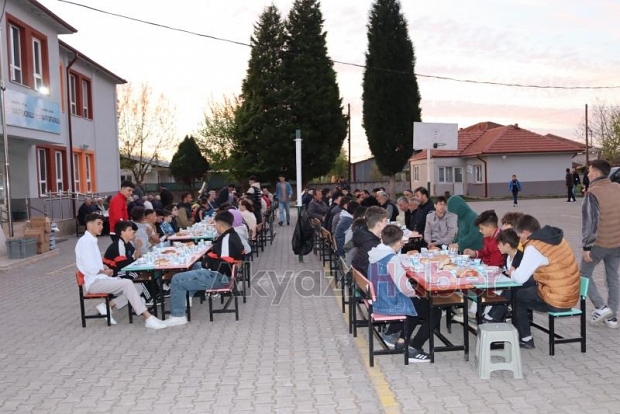 Vakıf mahallesi iftarda buluştu