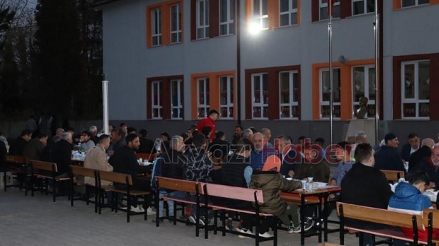 Vakıf mahallesi iftarda buluştu