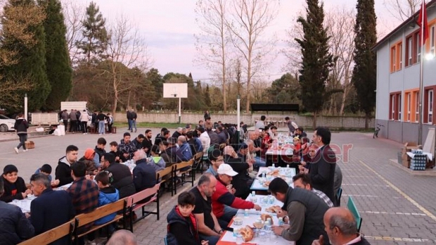 Vakıf mahallesi iftarda buluştu
