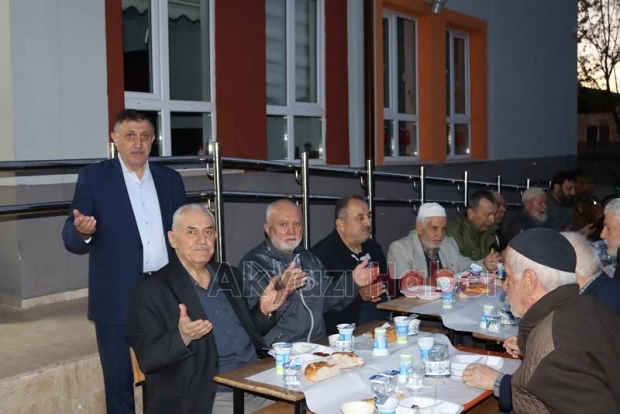 Vakıf mahallesi iftarda buluştu