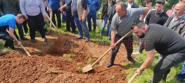 Kazım Tosun son yolculuğuna uğurlandı.