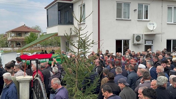 Muhtar Mustafa Gündoğdu dualarla toprağa verildi