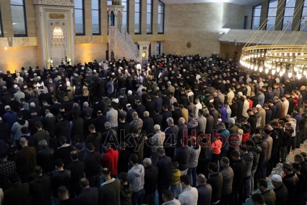 Erbaş, Sakarya’da bayram namazı kıldırdı