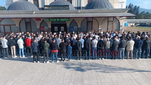 Öldürülen karı koca toprağa verildi