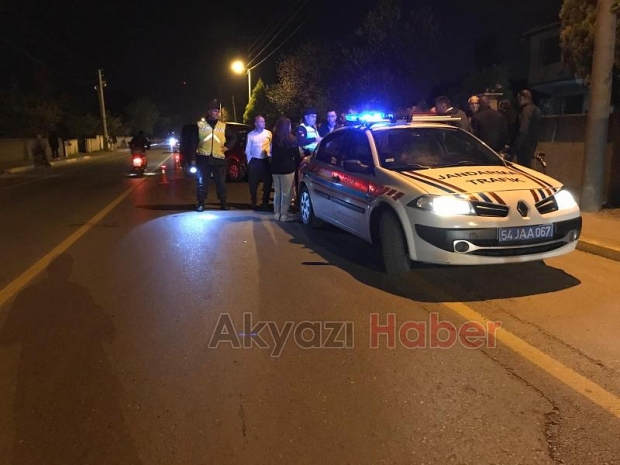 Hafif ticari araç ile motosiklet çarpıştı: 1 ağır yaralı