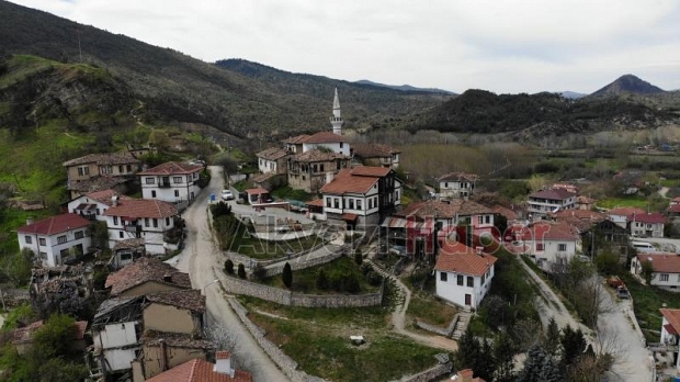 Taraklı'nın tarihi evleri Hayran bırakıyor